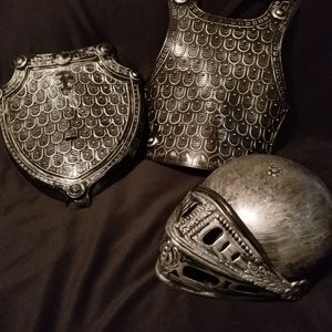 Childs knight armor costume size 5 or 6